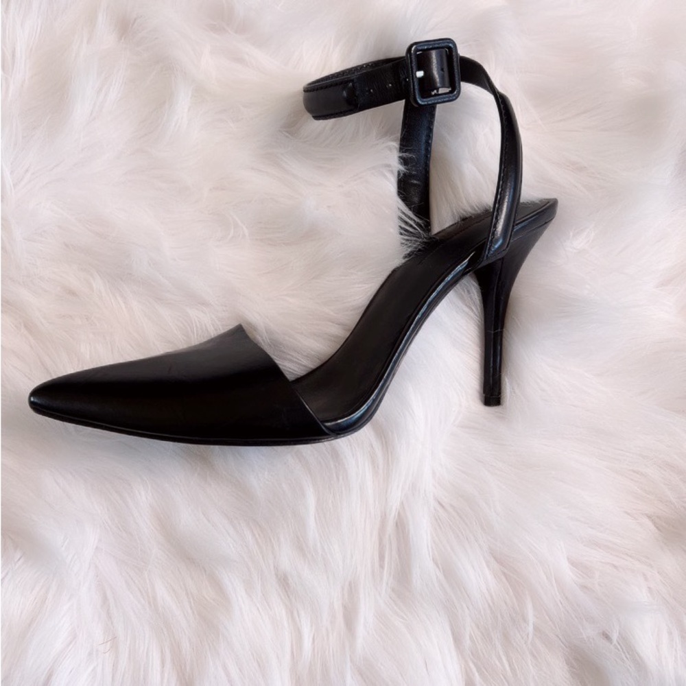 Alexander Wang pointed toe Lovisa leather pump. Worn 2x.  Excellent condition.